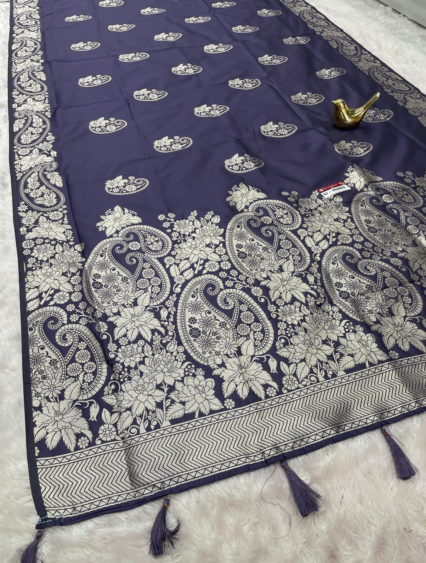 AJ-PRANIKA SOFT SILK FABRIC SAREE WITH HEAVY ZARI WORK WITH OPEN PALLU DESIGN WITH CARRY DESIGN ON ALL OVER ON SAREE WITH HEAVY BROCADE BLOUSE WITH TASSELS