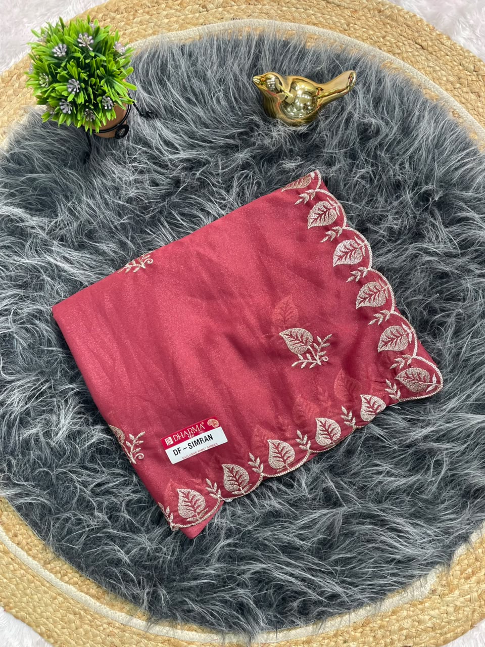 DF-SIMRAN PREMIUM STAR GEORGETTE FABRIC SAREE FEATURING ELEGENT LEAF EMBROIDERY BUTTI WORK WITH EMBROIDERY CUTWORK BORDER AND DESIGNER PALLU WITH BLOUSE