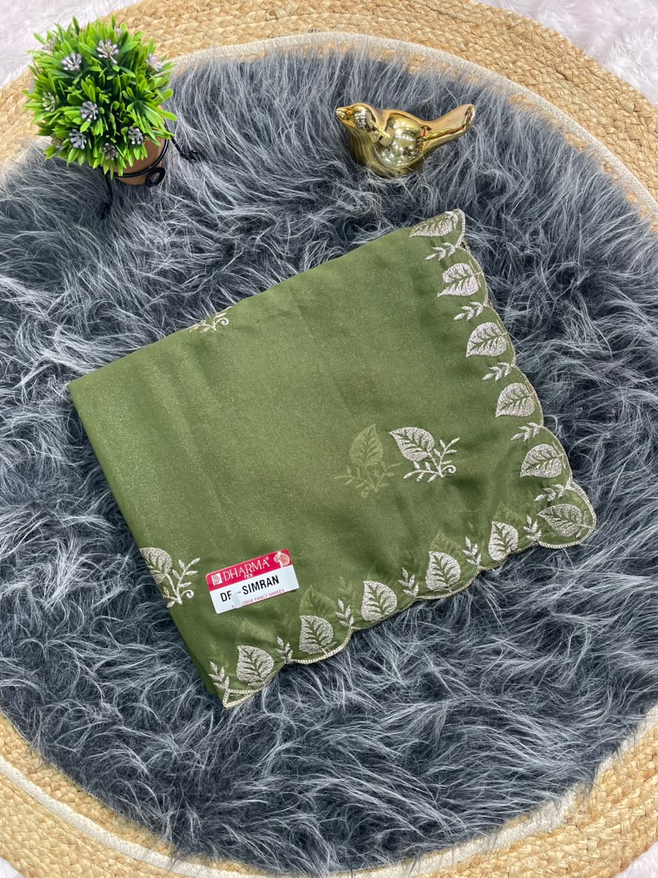 DF-SIMRAN PREMIUM STAR GEORGETTE FABRIC SAREE FEATURING ELEGENT LEAF EMBROIDERY BUTTI WORK WITH EMBROIDERY CUTWORK BORDER AND DESIGNER PALLU WITH BLOUSE