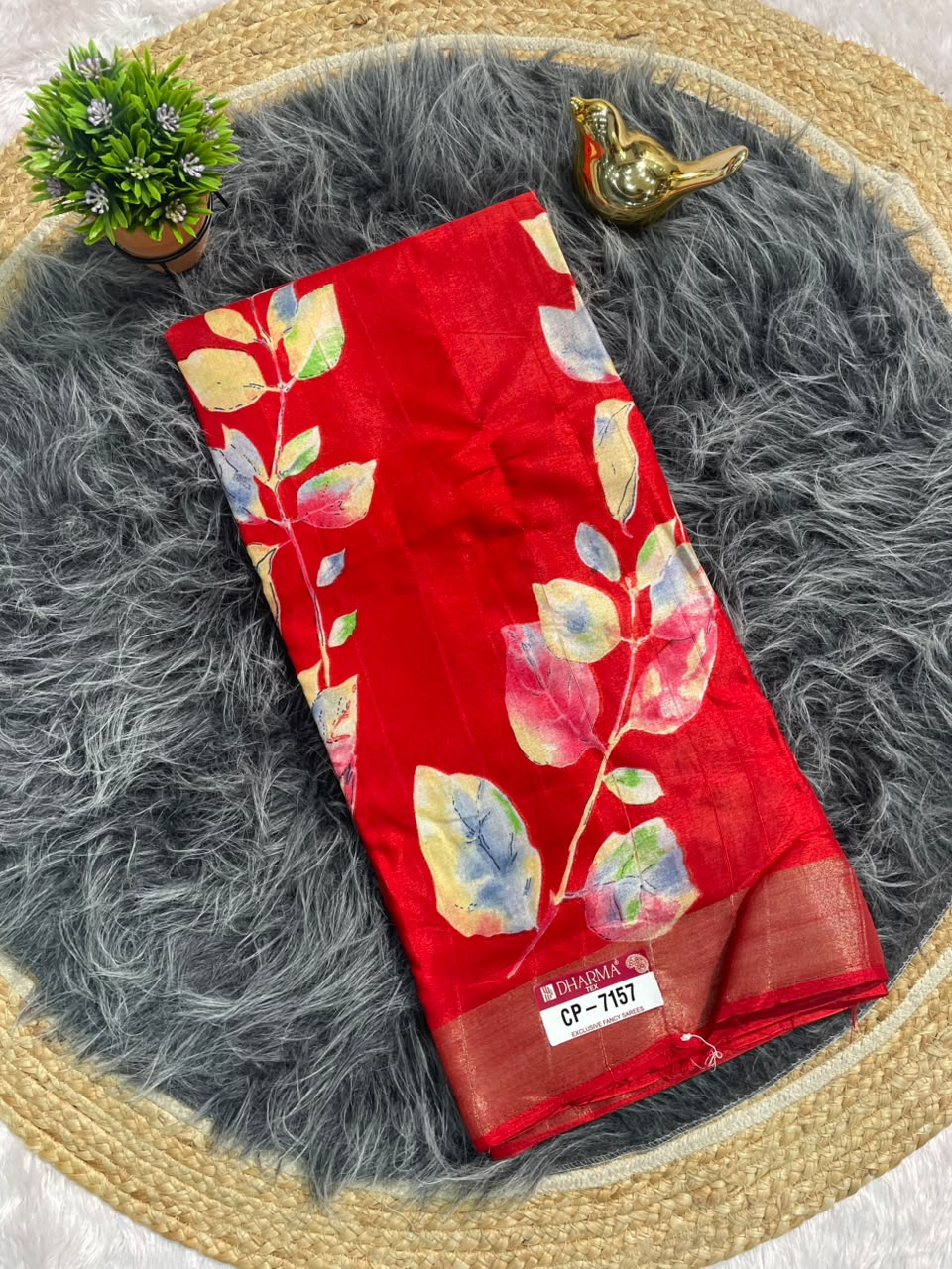 CP-7157 MAL COTTON FABRIC SAREE WITH BEAUTIFUL PALLU DESIGN WITH FLOWER PRINT WITH BLOUSE