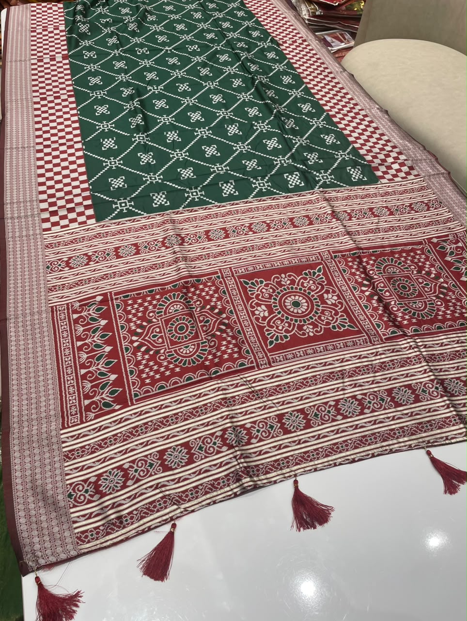 AJ-CELLO BANDHANI WEAVING DESIGN  WITH RICH PALLU WITH TASSELS