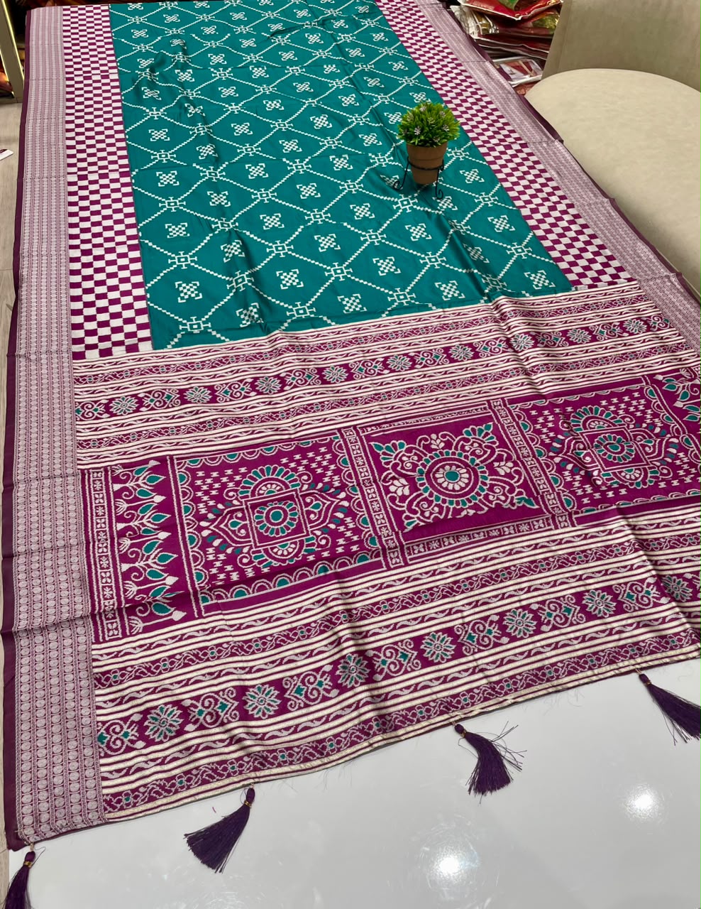 AJ-CELLO BANDHANI WEAVING DESIGN  WITH RICH PALLU WITH TASSELS