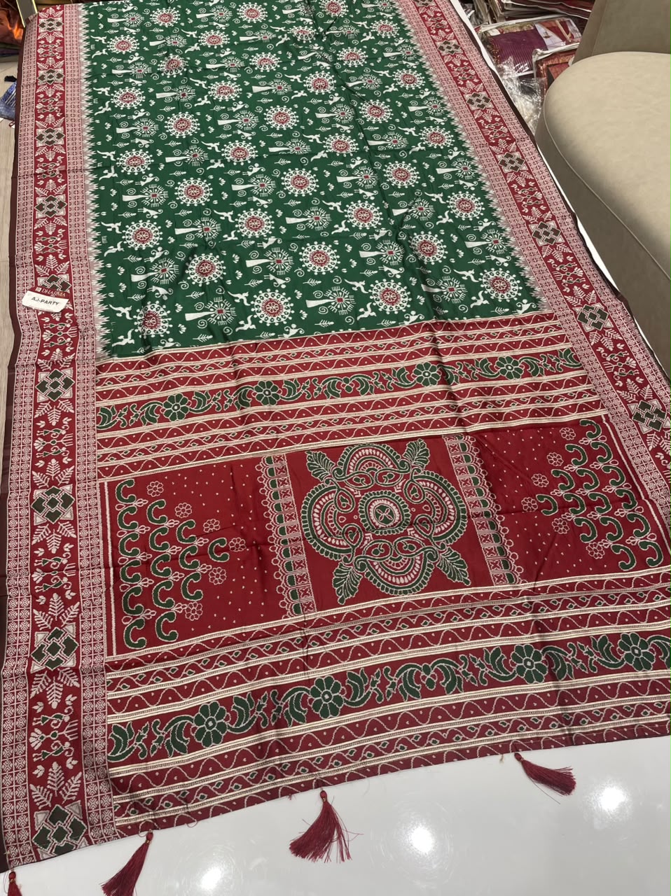 AJ-PARTY SOFT SILK SAREE WITH RICH PALLU WITH BEAUTIFUL UNIQUE DEDIGN WITH MEENAKARI WORK