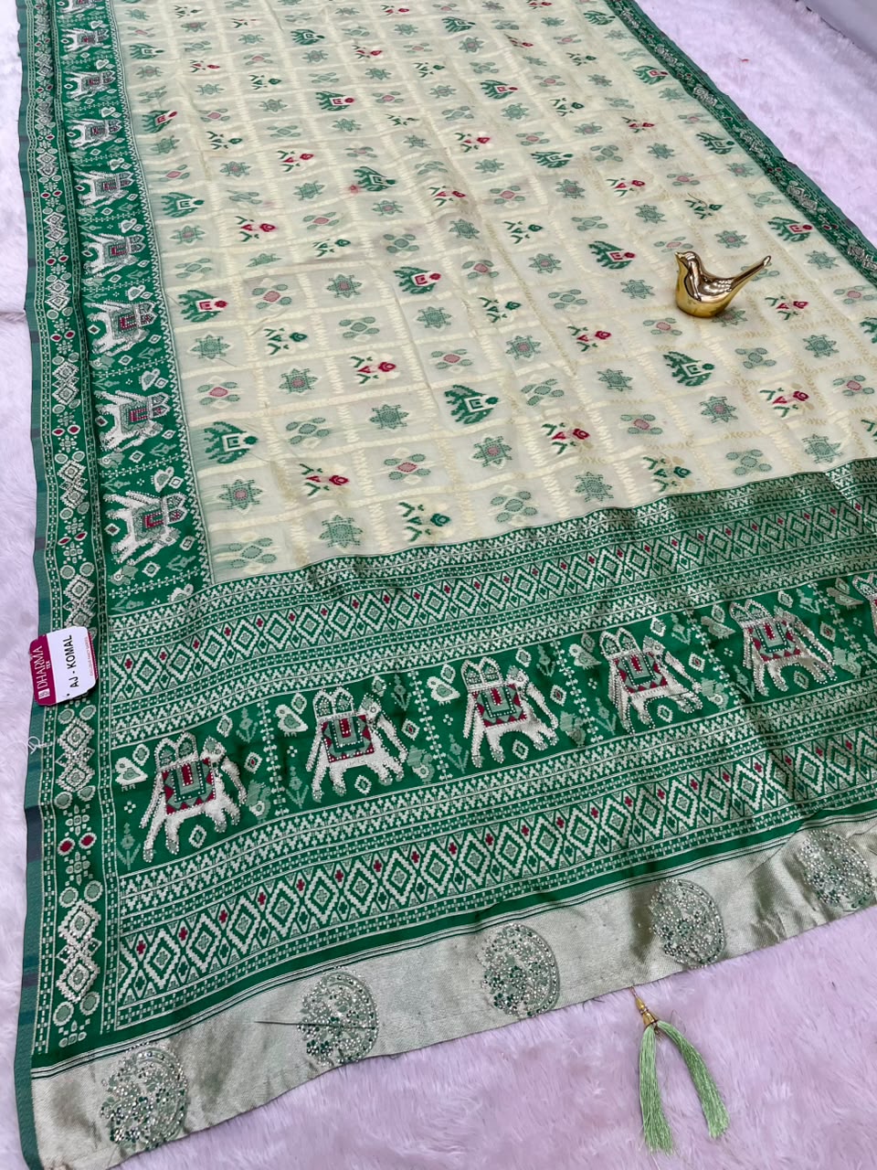 AJ-KOMAL COTTON FABRIC SAREE WITH BEAUTIFUL RICH PALLU DESIGN WITH BEAUTIFUL PATOLA DESIGN WITH LAGNI PATTA WITH TASSELS AND BLOUSE