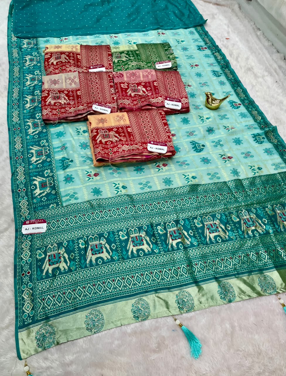 AJ-KOMAL COTTON FABRIC SAREE WITH BEAUTIFUL RICH PALLU DESIGN WITH BEAUTIFUL PATOLA DESIGN WITH LAGNI PATTA WITH TASSELS AND BLOUSE