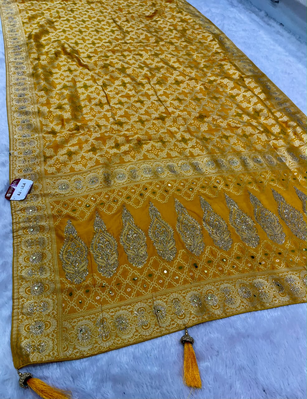 AJ-LILA GEORGETTE FABRIC SAREE WITH RICH PALLU DESIGN WITH EMBROIDERY WORK WITH BEAUTIFUL BANDHANI DESIGN ALL OVER ON SAREE WITH HEAVY SIROSKI WORK ON SAREE WITH TASSELS