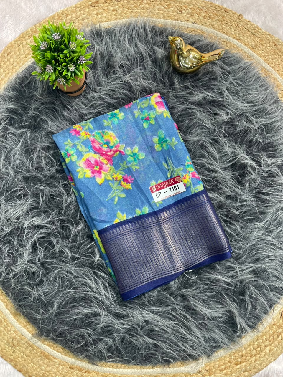 CP-7161 DOLA FABRIC SAREE BEAUTIFUL FLORAL PRINT WITH JACUARD BORDER WITH BLOUSE