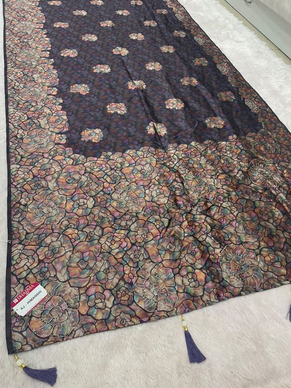 AJ-HIMANSHI SOFT SILK FABRIC SAREE WITH HEAVY RICH PALU DESIGN WITH BEAUTIFUL FLORAL PRINT ALL OVER ON SAREE WITH JARKAN WORK WITH TASSELS