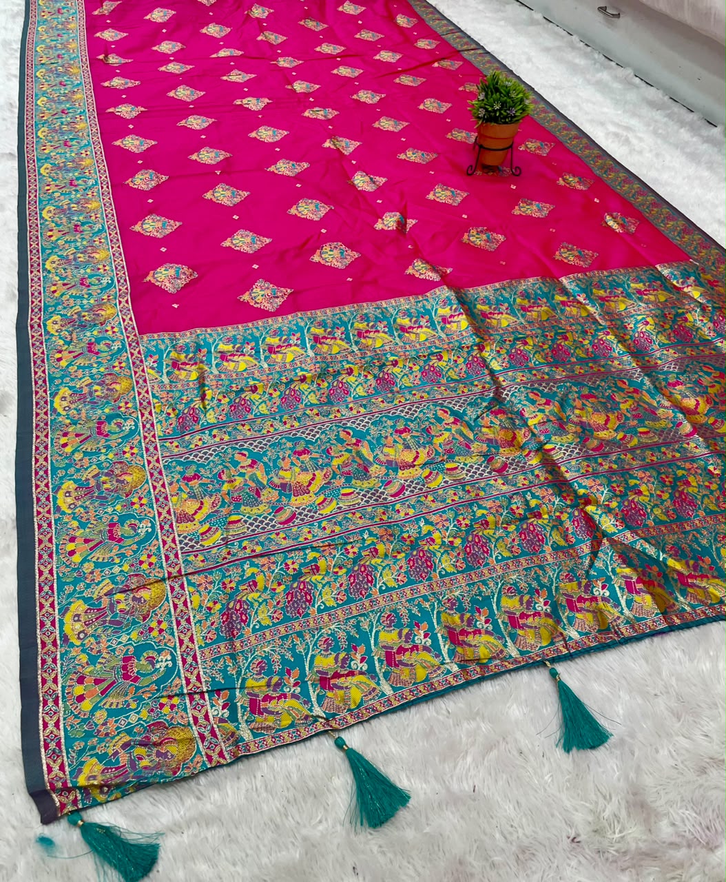 AJ-KAVYA SOFT SILK FABRIC SAREE WITH BEAUTIFUL RICH PALLU DESIGN WITH POSITION PRINT WITH PIPING AND LATKKAN AND BLOUSE