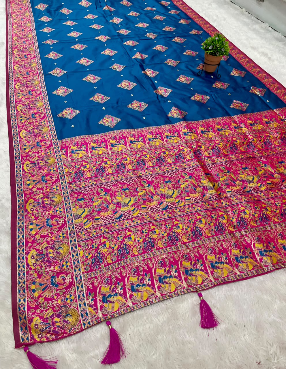 AJ-KAVYA SOFT SILK FABRIC SAREE WITH BEAUTIFUL RICH PALLU DESIGN WITH POSITION PRINT WITH PIPING AND LATKKAN AND BLOUSE