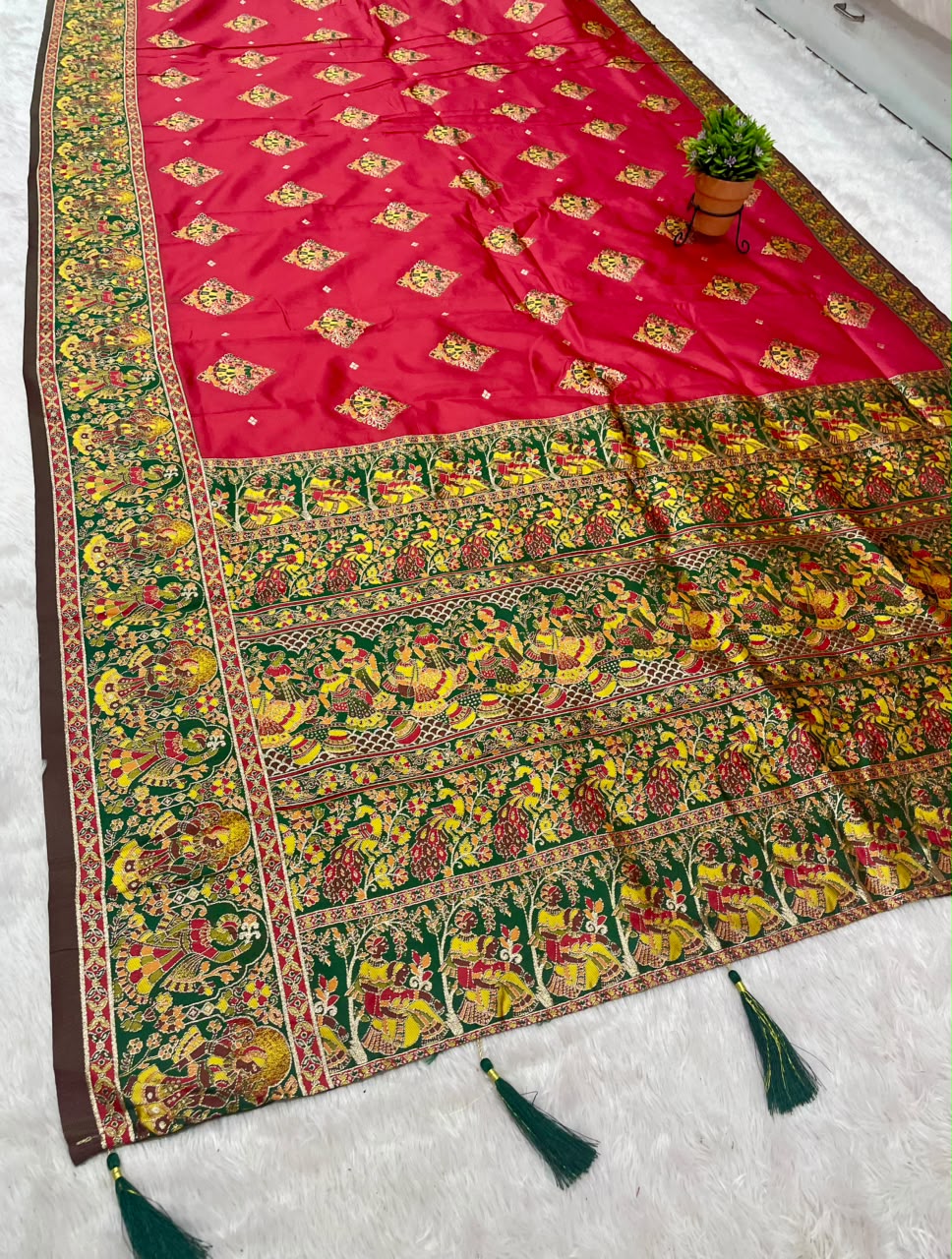 AJ-KAVYA SOFT SILK FABRIC SAREE WITH BEAUTIFUL RICH PALLU DESIGN WITH POSITION PRINT WITH PIPING AND LATKKAN AND BLOUSE