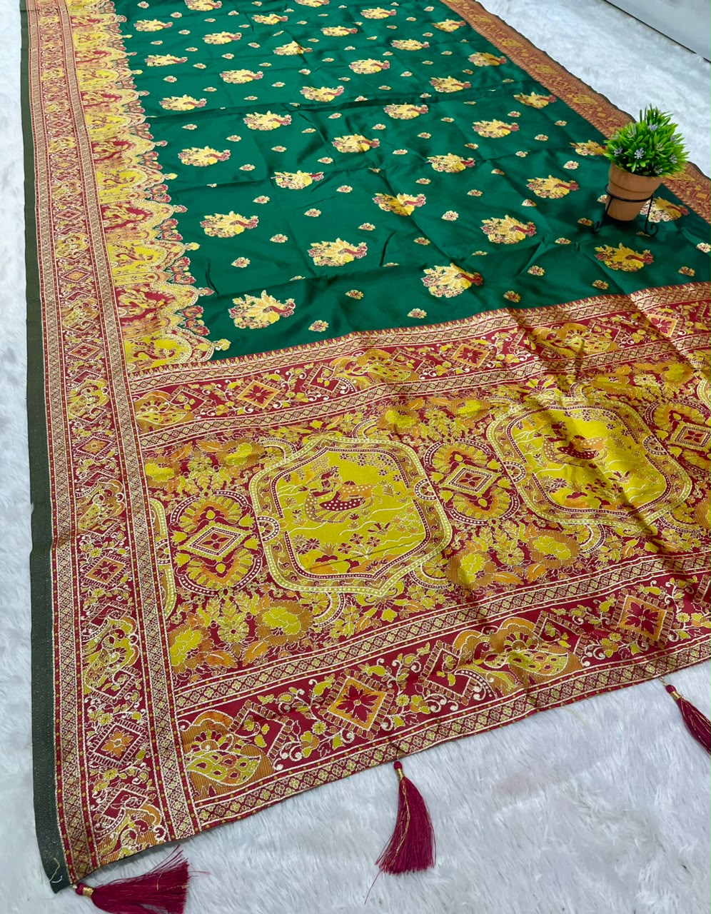 AJ-NEHA SOFT SILK FABRIC SAREE WITH BEAUTIFUL POSITION PRINT WITH DAMAN DESIGN WITH PIPING AND LATKAN WITH BLOUSE