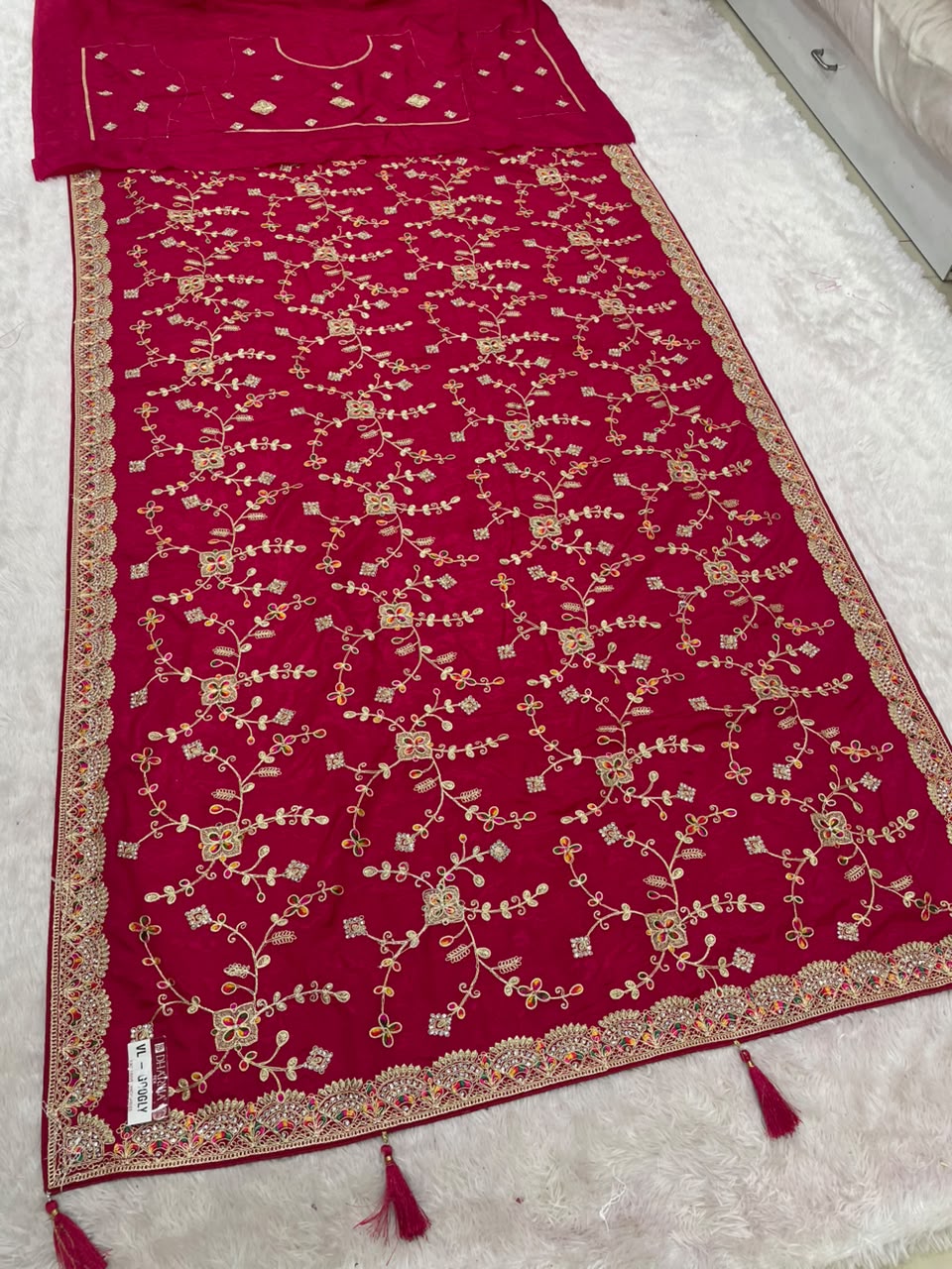 VL-GOOGLY HO SILK FABRIC SAREE WITH HEAVY EMBROIDERY WORK WITH JHAL DESIGN WITH DIAMOND WORK AND HEAVY BLOUSE