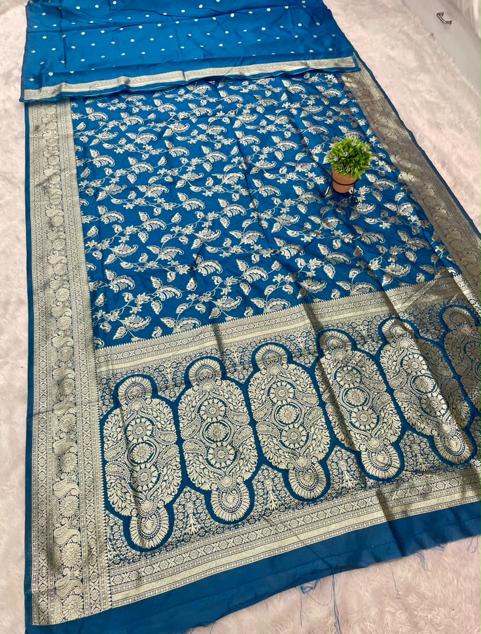 AJ-MONIKA SOFT SILK FABRIC SAREE WITH BEAUTIFUL BANARASHI RICH PALLU DESIGN WITH HEAVY JHAL DESIGN WITH BLOUSE