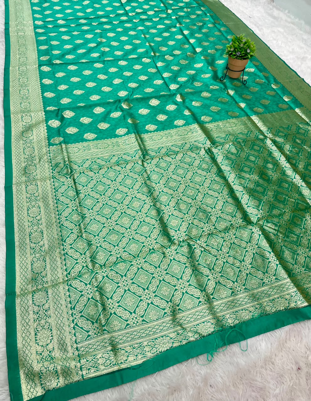 AJ-VASANT SOFT SILK FABRIC SAREE RICH PALLU DESIGN WITH GOLD ZARI BUTTI WORK ALL OVER ON BOY WITH BANARASHI PALLU WITH BLOUSE