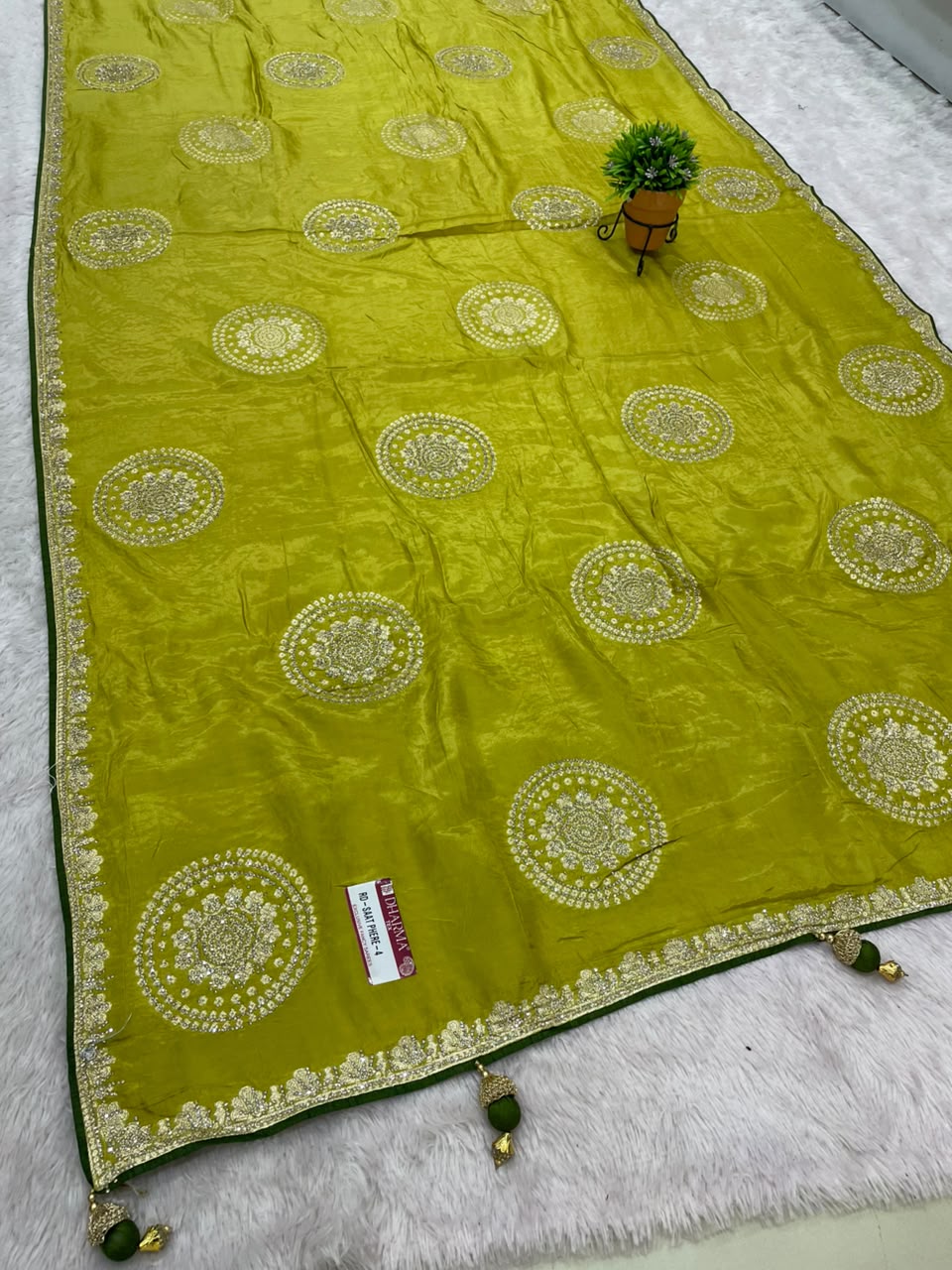 RD-SAAT PHERE-4 VISCOS SILK FABRIC SAREE WITH BEAUTIFUL DESIGN WITH DMC SISROKI WORK WITH BLOUSE