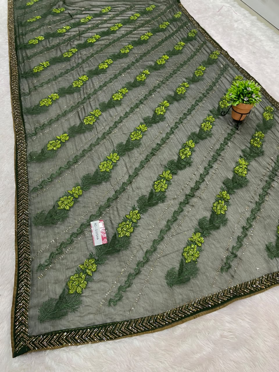 RD-DIVISHA FANCY FABRIC SAREE WITH BEAUTIFUL DESIGN WITH BEAUTIFUL LACE WITH BLOUSE
