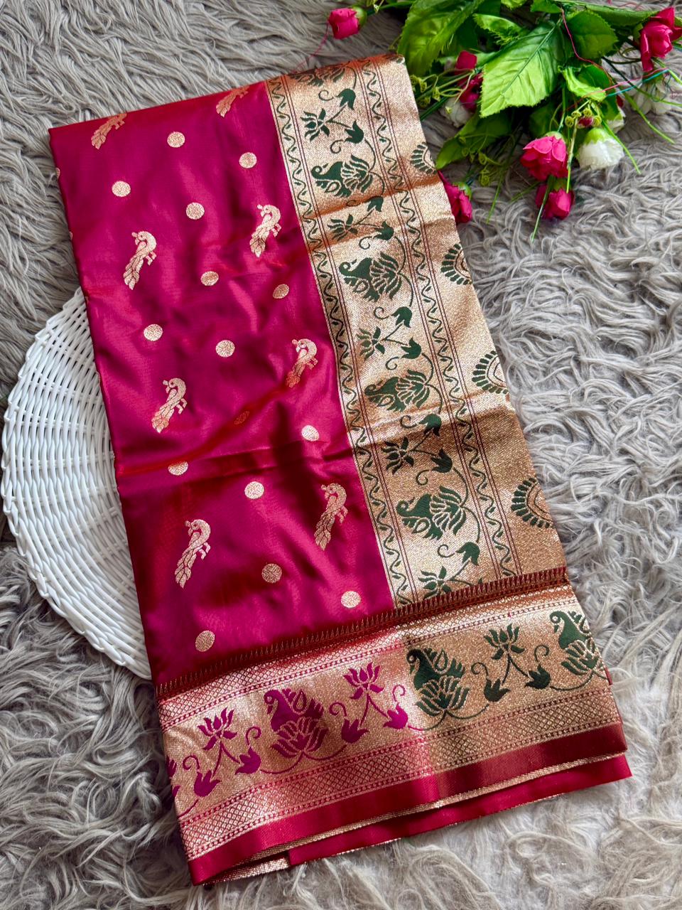 SA-5102 SOFT SILK FABRIC SAREE WITH BEAUTIFUL DESIGN WITH RICH GOLD ZARI BORDER WITH FLORAL DESIGN WITH CONTRAST DESIGNER WOVEN PALLU