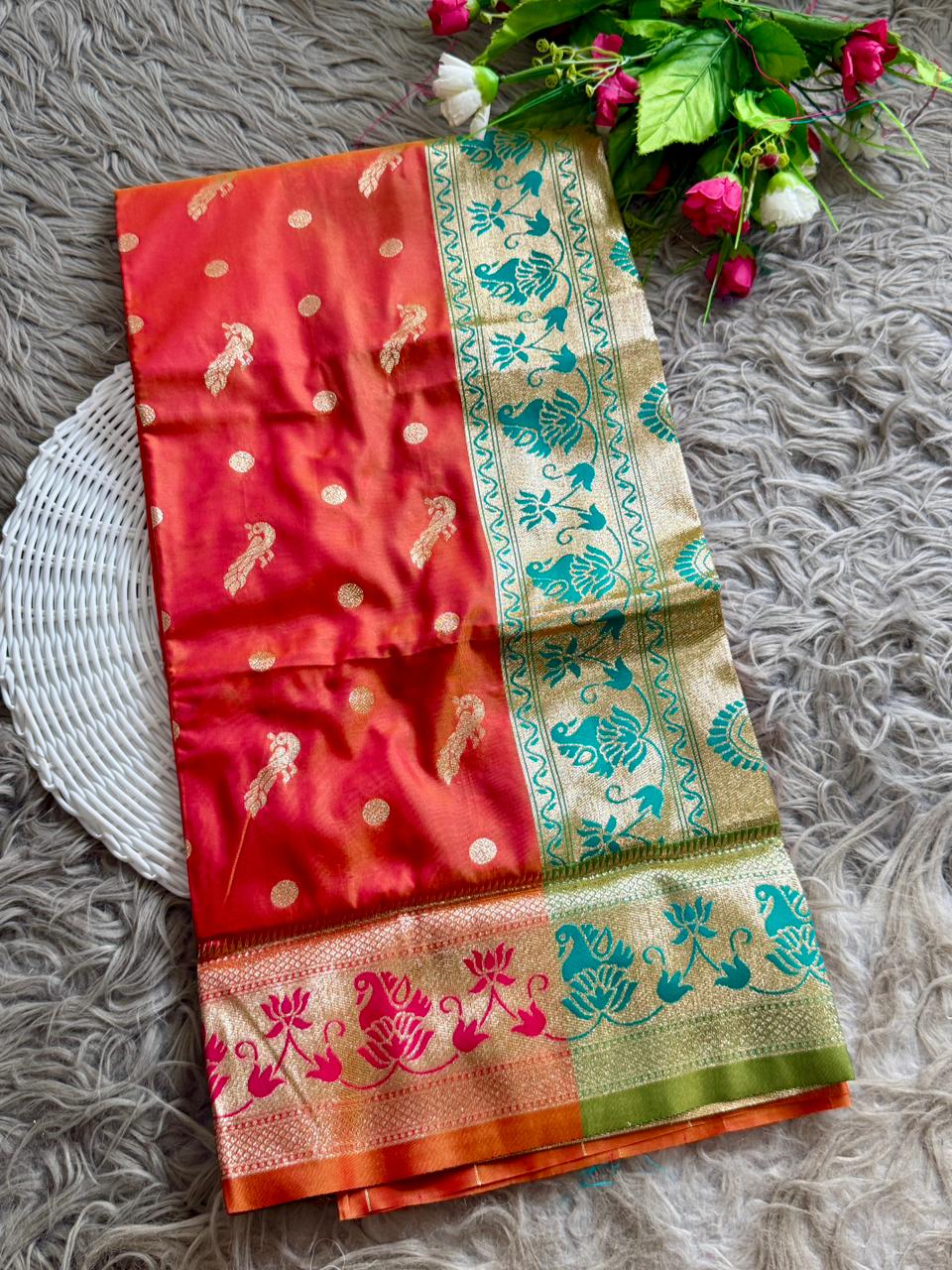 SA-5102 SOFT SILK FABRIC SAREE WITH BEAUTIFUL DESIGN WITH RICH GOLD ZARI BORDER WITH FLORAL DESIGN WITH CONTRAST DESIGNER WOVEN PALLU