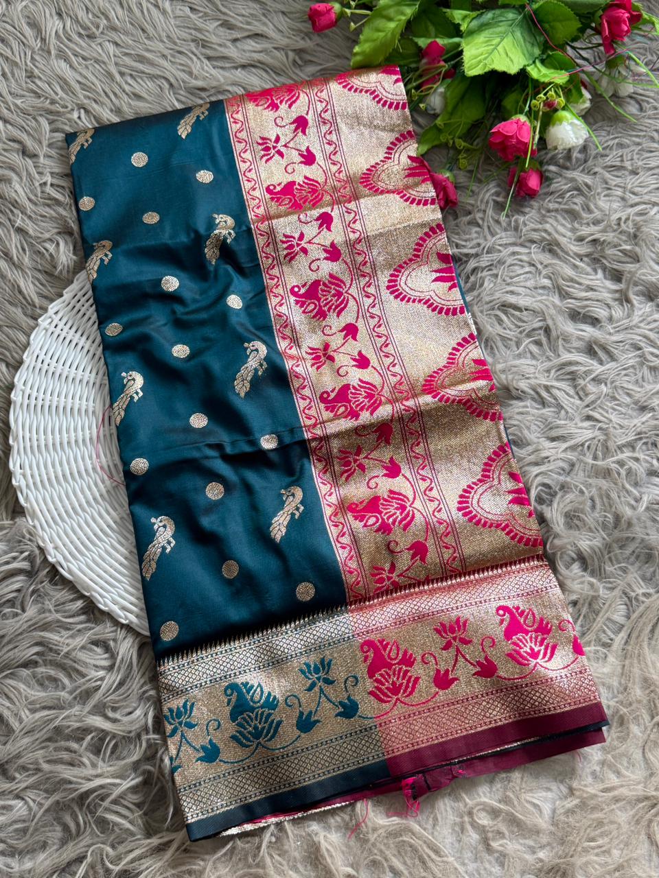 SA-5102 SOFT SILK FABRIC SAREE WITH BEAUTIFUL DESIGN WITH RICH GOLD ZARI BORDER WITH FLORAL DESIGN WITH CONTRAST DESIGNER WOVEN PALLU