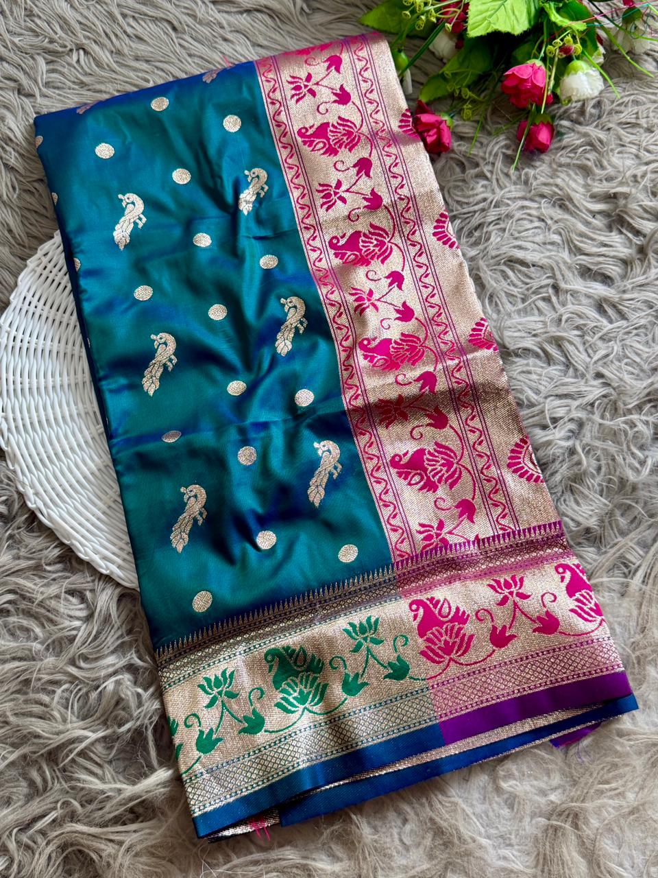SA-5102 SOFT SILK FABRIC SAREE WITH BEAUTIFUL DESIGN WITH RICH GOLD ZARI BORDER WITH FLORAL DESIGN WITH CONTRAST DESIGNER WOVEN PALLU