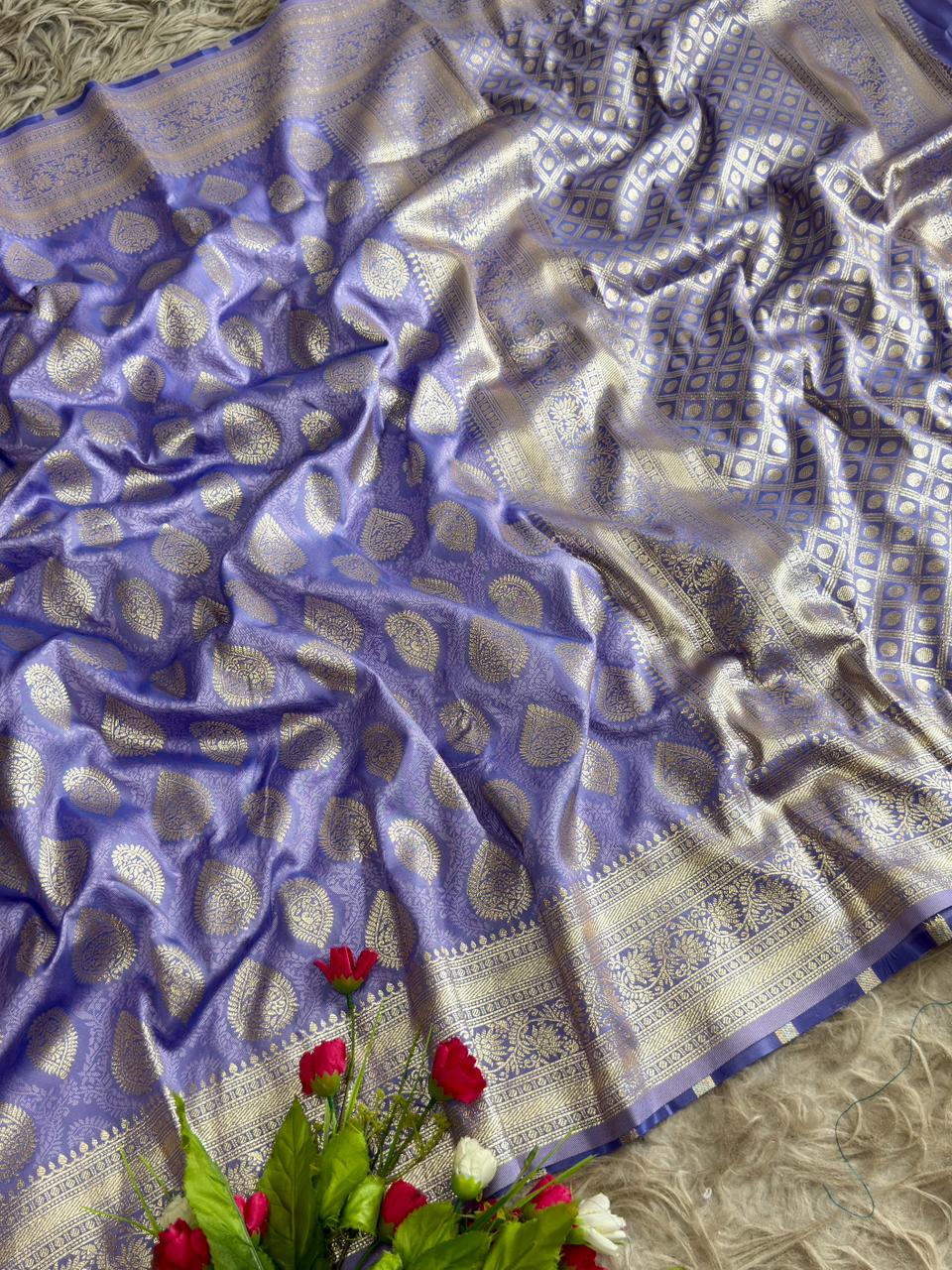 SA-5104 SOFT SILK FABRIC SAREE WITH RICH GOLD ZARI WOVEN BUTA MOTIFS WITH HEAVY TRADITIONAL GOLD ZARI BORDER WITH LEGANT CHECKERED ZARI PALLU