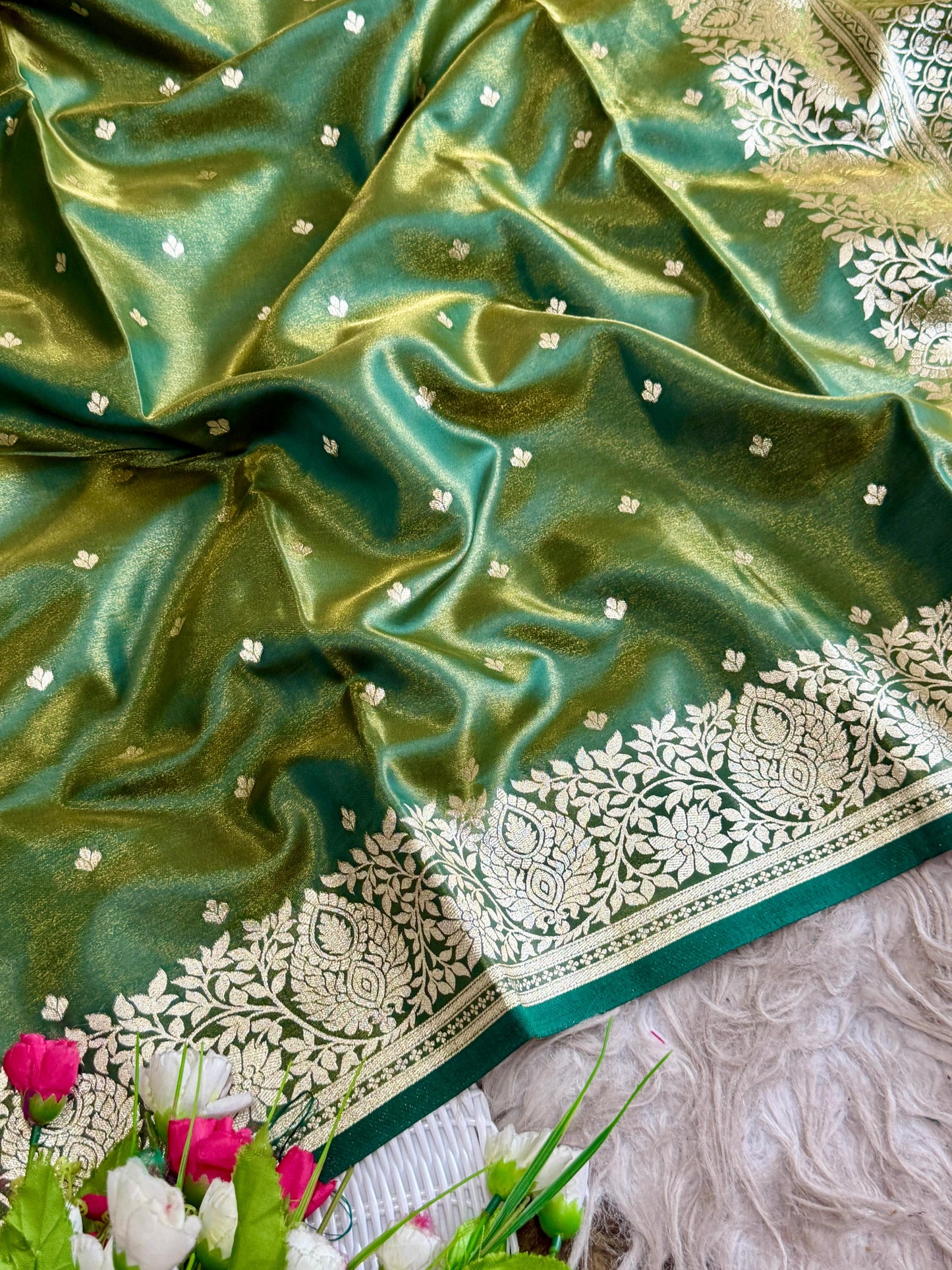 SA-5107 SOFT SILK FABRIC SAREE WITH RICH GOLD ZARI WEAVING WITH TRADITIONAL FLORAL & PEACOCK MOTIFS AND ALL OVER ZARI BUTTI WITH GRAND DESIGNER PALLU WITH HEAVY BANARASI GOLD ZARI BORDER
