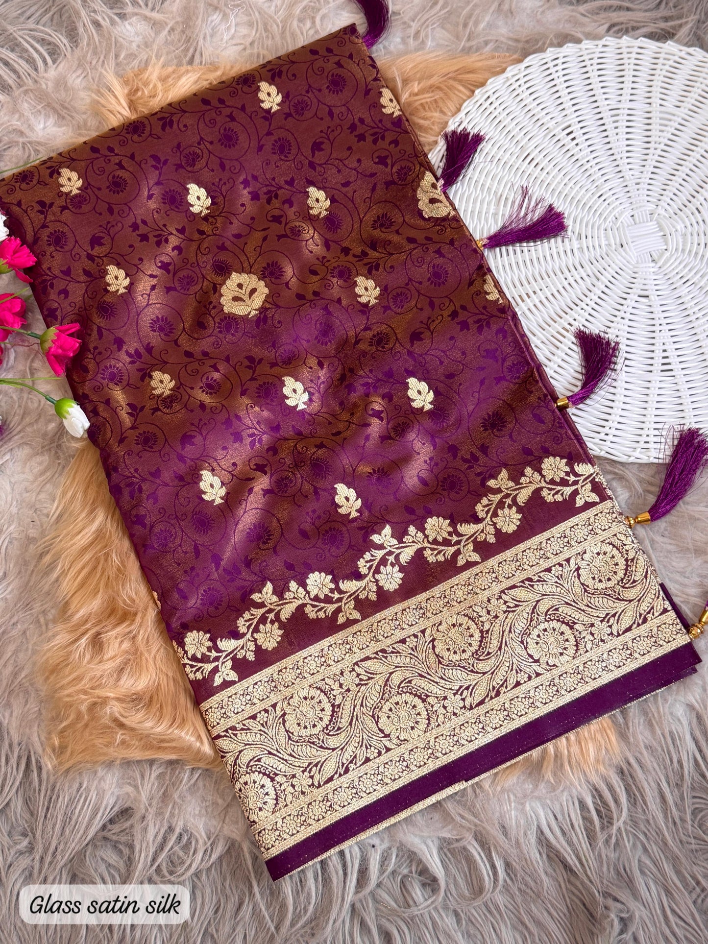 SA-5108 GLASS SATIN SILK FABRIC SAREE WITH FEATURING EXQUISTIE SILVER ZARI WEAVING WITH ELEGANT FLORAL PAISLY MOTIFS AND RICH WOVEN PALLU WITH AND A GRAND DESIGNER BORDER