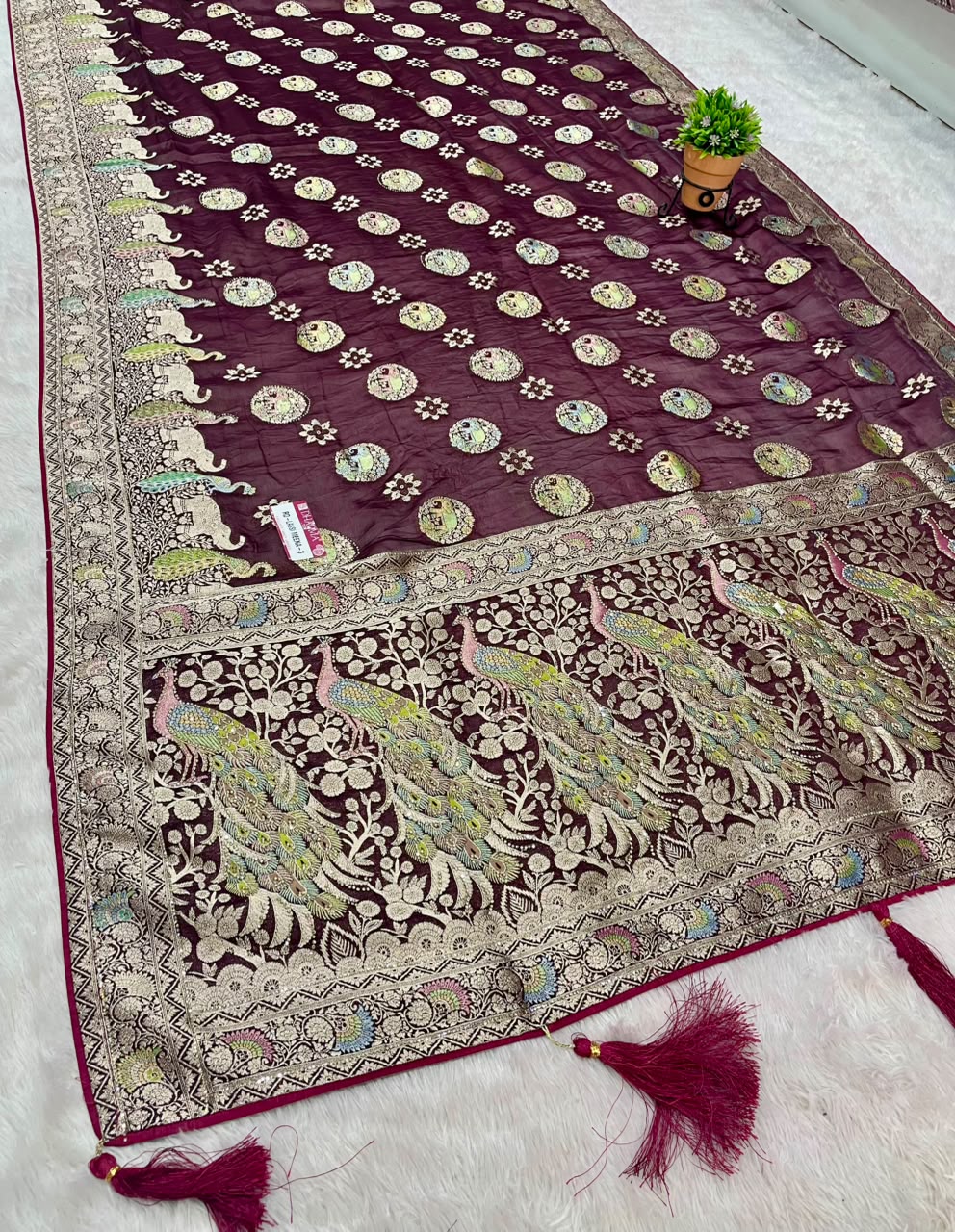 RD-LASSI MEENA-3 VISCOS SILK FABRIC SAREE WITH HEAVY JARKAN WORK WITH RICH PALLU DESIGN WITH MEENAKARI WORK WITH BEAUTIFUL GAJRAJ AND PEACOK DESIGN ALL OVER ON SAREE WITH PIPING AND LATKAN WITH BUTTI BLOUSE
