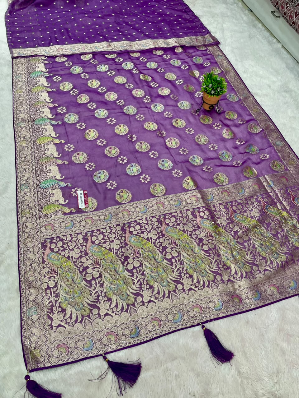 RD-LASSI MEENA-3 VISCOS SILK FABRIC SAREE WITH HEAVY JARKAN WORK WITH RICH PALLU DESIGN WITH MEENAKARI WORK WITH BEAUTIFUL GAJRAJ AND PEACOK DESIGN ALL OVER ON SAREE WITH PIPING AND LATKAN WITH BUTTI BLOUSE