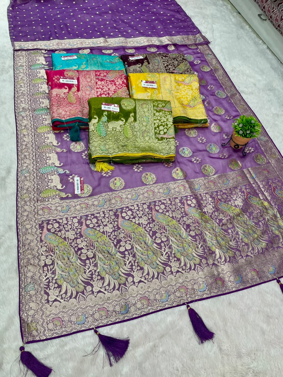 RD-LASSI MEENA-3 VISCOS SILK FABRIC SAREE WITH HEAVY JARKAN WORK WITH RICH PALLU DESIGN WITH MEENAKARI WORK WITH BEAUTIFUL GAJRAJ AND PEACOK DESIGN ALL OVER ON SAREE WITH PIPING AND LATKAN WITH BUTTI BLOUSE