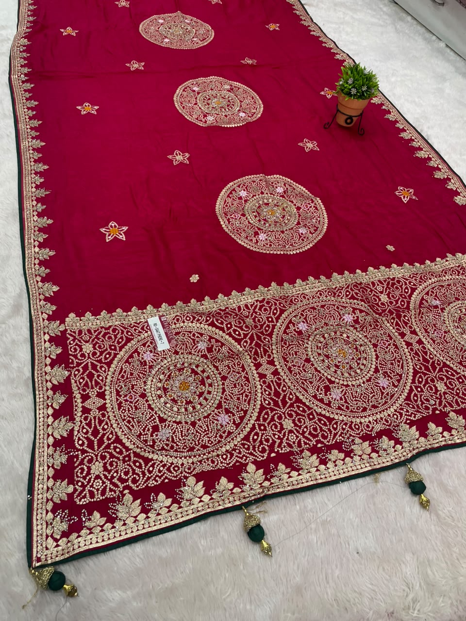 RD-SAAT PHERE-7 VISCOS SILK FABRIC SAREE WITH BEAUTIFUL DESIGN WITH RICH PALLU DESIGN WITH HEAVY JARKAN WORK WITH PIPING AND LATKAN WITH BLOUSE