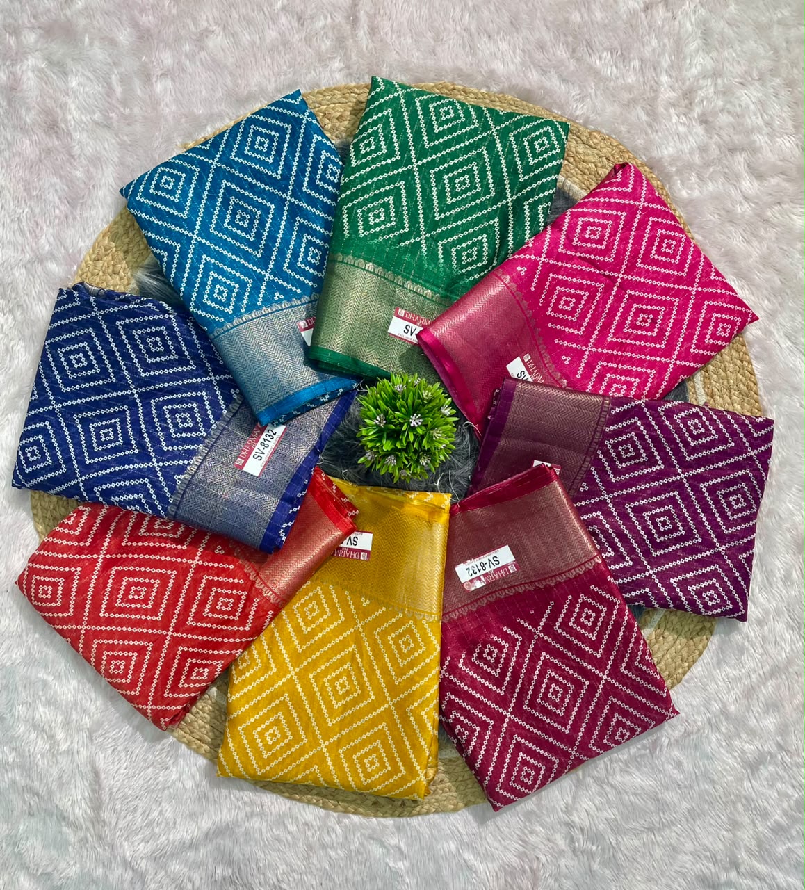 SV-8132 MAL COTTON FABRIC SAREE WITH BEAUTIFUL PRINT WITH RICH PALLU DESIGN WITH BLOUSE