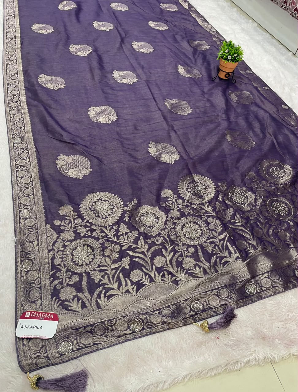 AJ-KAPILA FANCY SOFT ORGANZA FABRIC SAREE WITH OPEN PALLU DESIGN WITH BEAUTIFUL FLORAL DESIGN WITH TASELS WITH BLOUSE