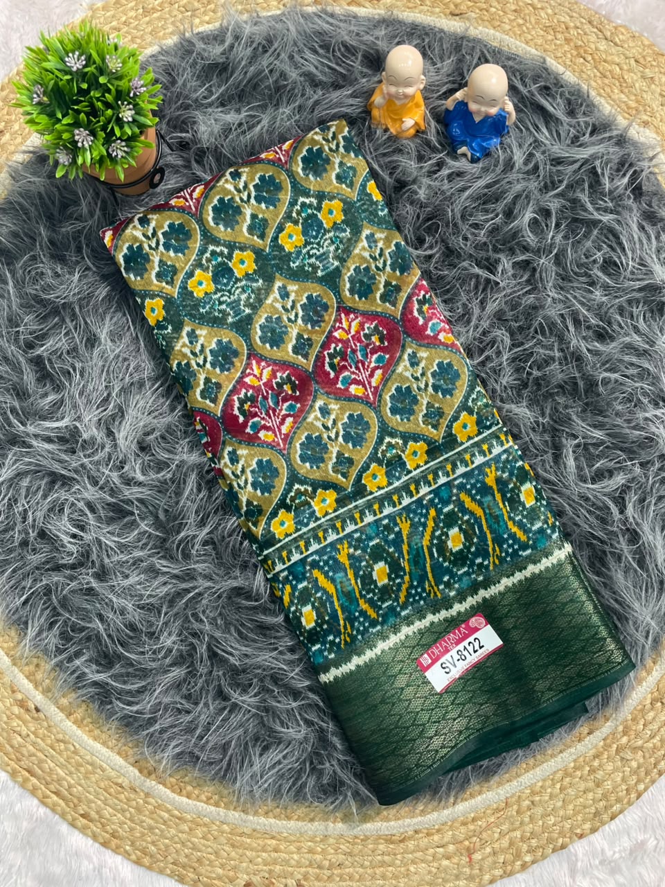 SV-8122 MAL COTTON FABRIC SAREE WITH RICH PALLU DESIGN WITH BEAUTIFUL PATOLA PRINT  DESIGN WITH BLOUSE
