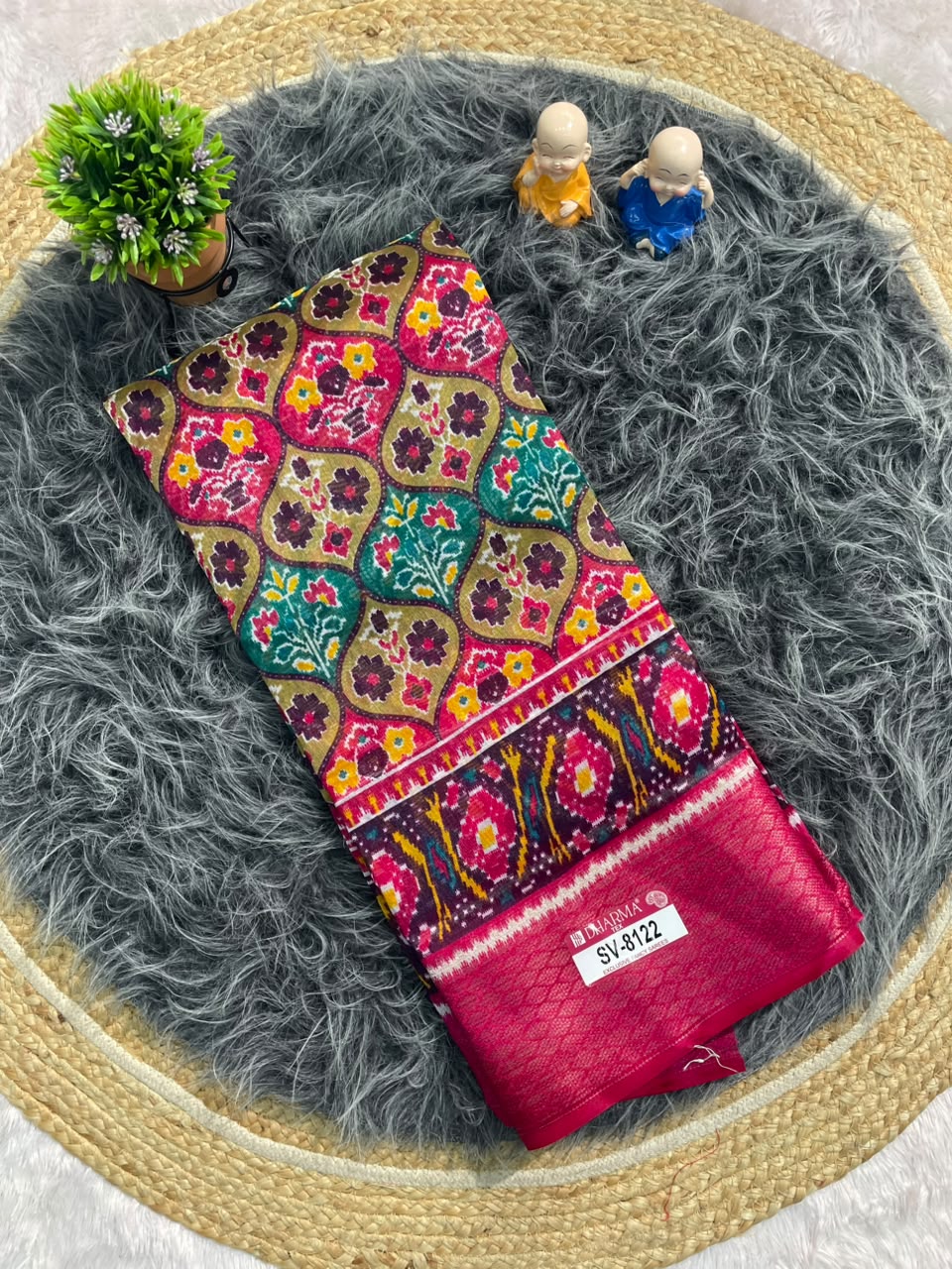 SV-8122 MAL COTTON FABRIC SAREE WITH RICH PALLU DESIGN WITH BEAUTIFUL PATOLA PRINT  DESIGN WITH BLOUSE