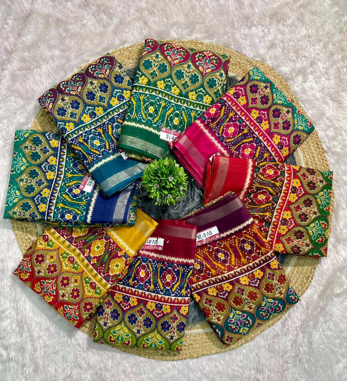 SV-8126 MAL COTTON FABRIC SAREE WITH RICH PALLU DESIGN WITH BEAUTIFUL RANGKART DESIGN WITH PATOLA BORDER WITH BLOUSE
