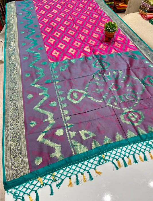 AJ-SWAPNIL  SOFT SILK FABRIC SAREE WITH BEAUTIFUL RICH PALLU DESIGN WITH IKKAT PATOLA TEST DESIGN WITH TASSELS WITH BLOUSE