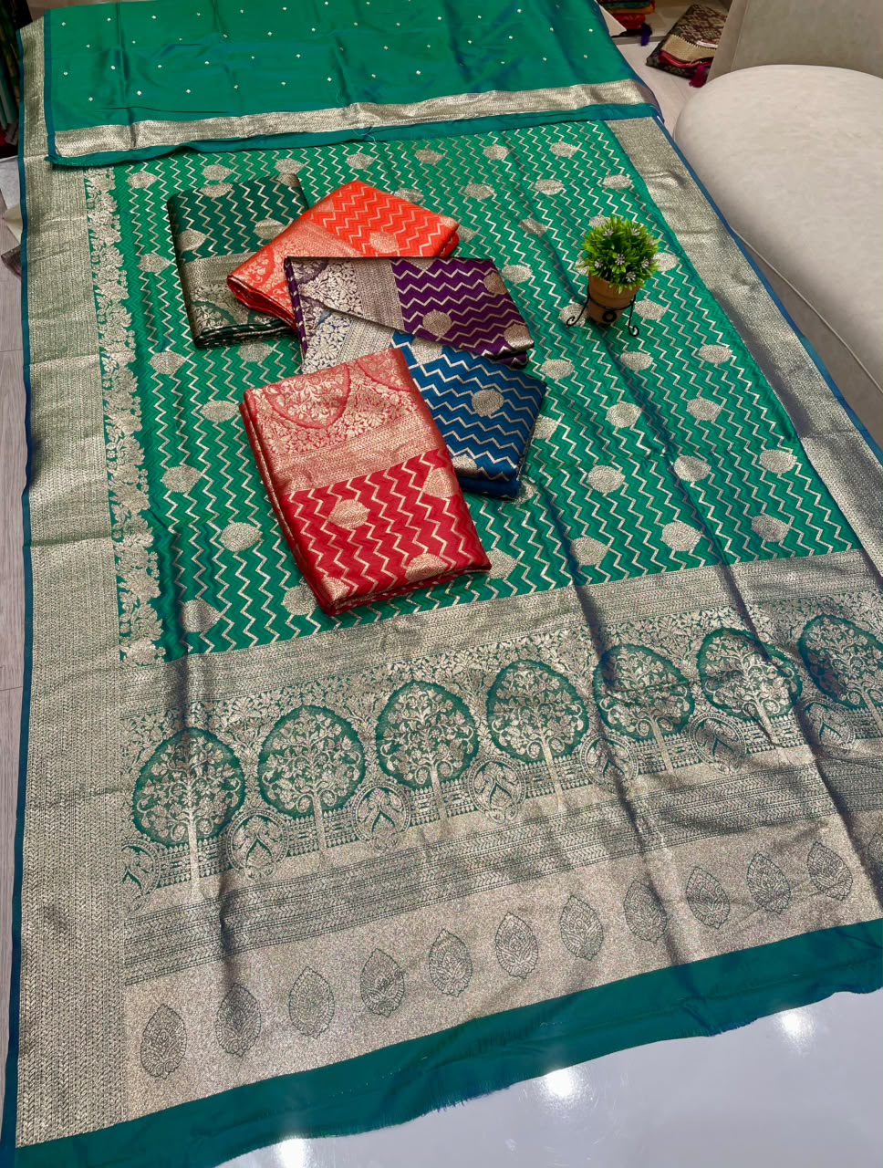 AJ-KIRTI SOFT SILK FABRIC SAREE WITH RICH PALLU DESIGN WITH BEAUTIFUL DESIGN WITH ALL OVER ON SAREE WITH BLOUSE