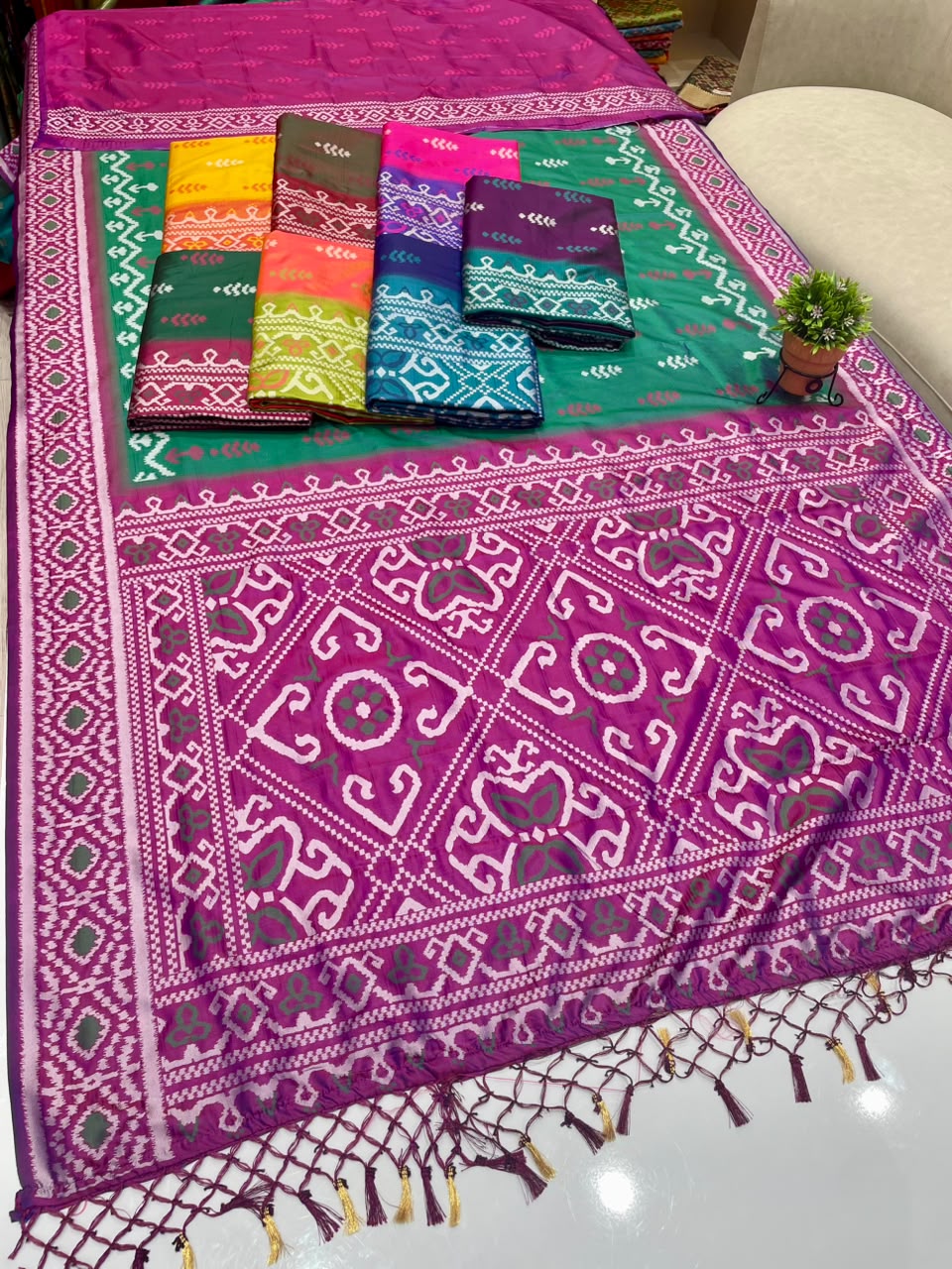 AJ-ANSHU SOFT SILK FABRIC SAREE WITH RICH PALLU DESIGN WITH IKKAT PATOLA TEST DESIGN WITH TASSELS WITH BLOUSE