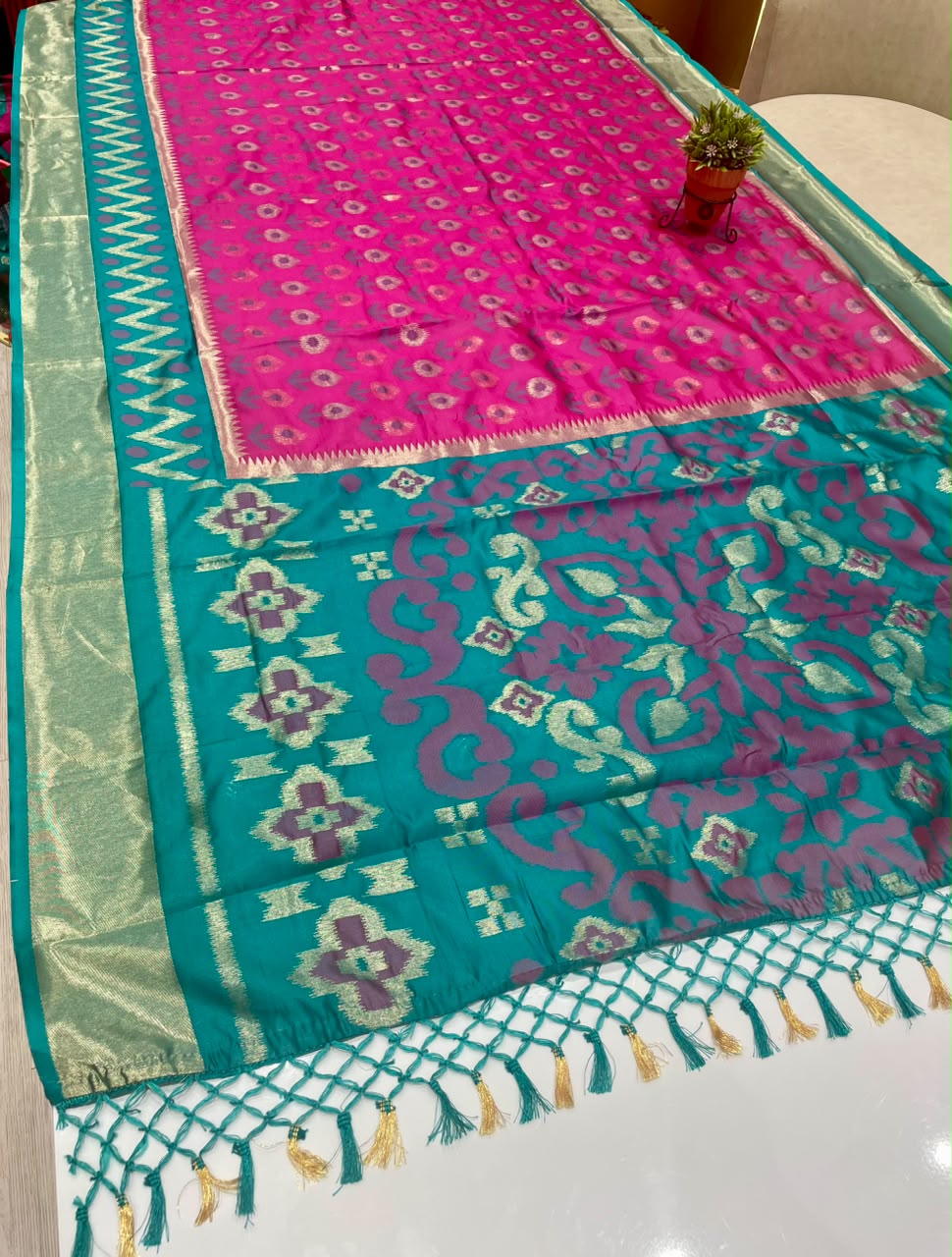 AJ-ROOPSHREE SOFT SILK FABRIC SAREE WITH BEAUTIFUL RICH PALLU DESIGN WITH IKKAT PATOLA TEST DESIGN WITH TASSELS WITH BLOUSE
