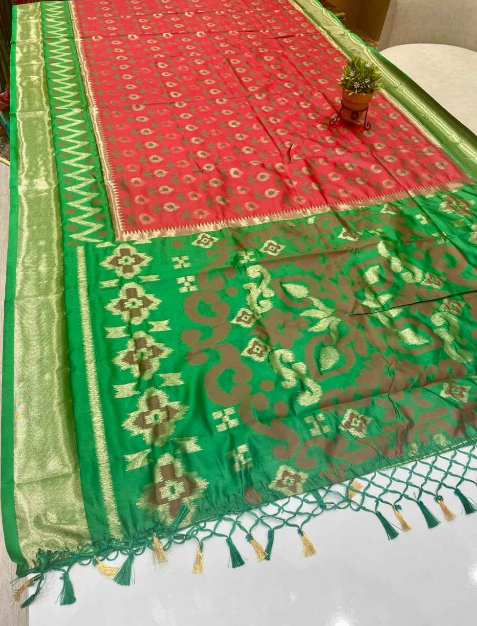AJ-ROOPSHREE SOFT SILK FABRIC SAREE WITH BEAUTIFUL RICH PALLU DESIGN WITH IKKAT PATOLA TEST DESIGN WITH TASSELS WITH BLOUSE