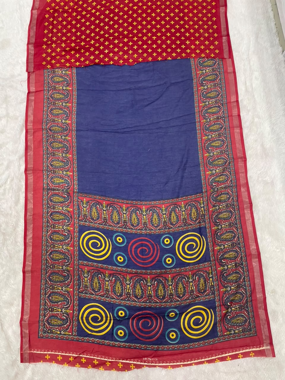 SV-8135 MAL COTTON FABRIC SAREE WITH RICH PALLU DESIGN WITH BEAUTIFUL CARRY DESIGN WITH BLOUSE