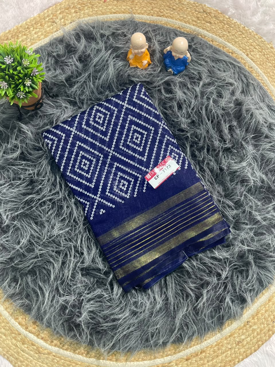 CP-7173 DOLA FABRIC SAREE WITH RICH PALLU DESIGN WITH BEAUTIFUL FLORAL PRINT DESIGN WITH BLOUSE