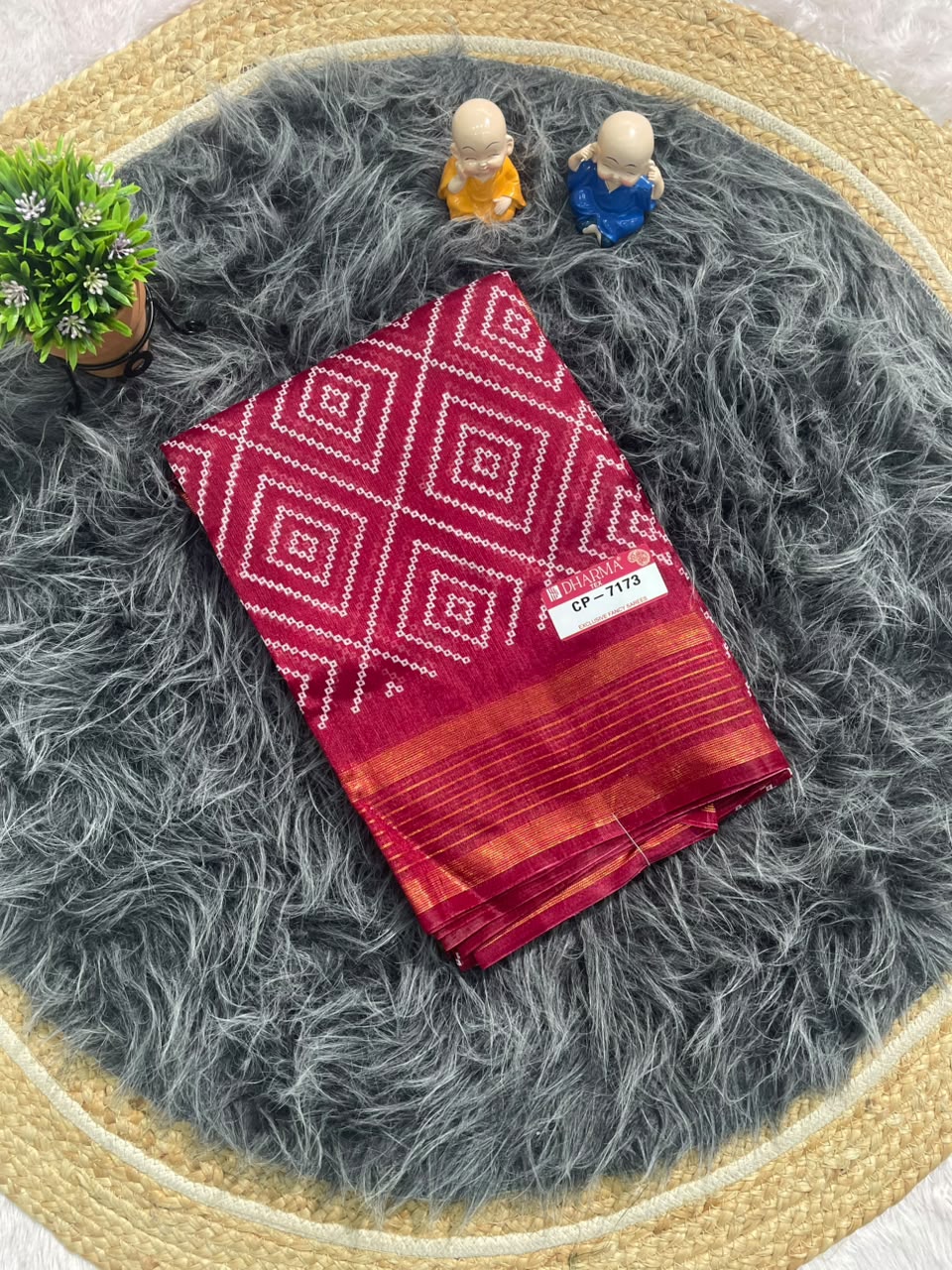 CP-7173 DOLA FABRIC SAREE WITH RICH PALLU DESIGN WITH BEAUTIFUL FLORAL PRINT DESIGN WITH BLOUSE