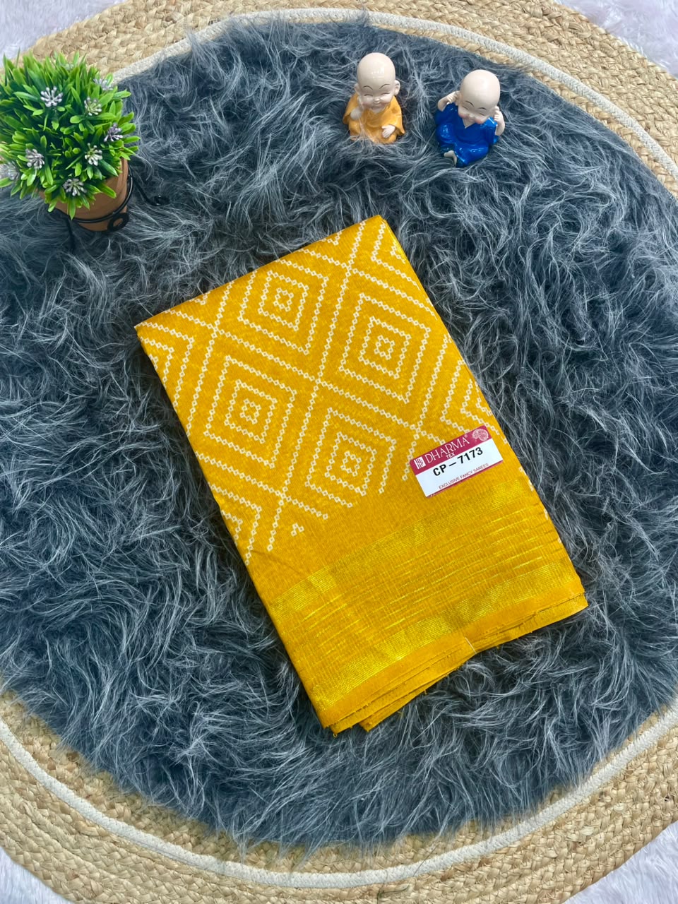 CP-7173 DOLA FABRIC SAREE WITH RICH PALLU DESIGN WITH BEAUTIFUL FLORAL PRINT DESIGN WITH BLOUSE