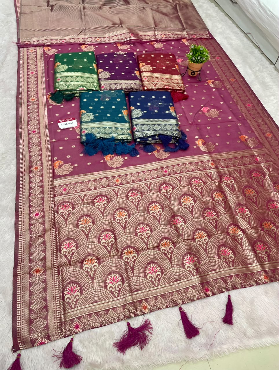 AJ-SAHELI COTTON SILK FABRIC SAREE WITH BEAUTIFUL RICH PALLU DESIGN WITH  BEAUTIFUL PRINT WITH BLOUSE
