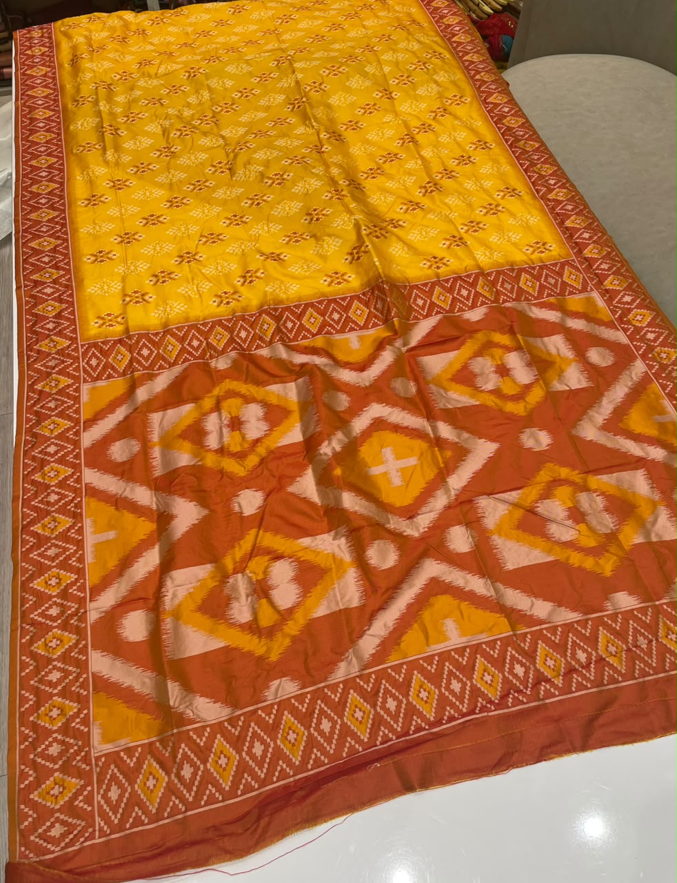 AJ-SANJANA  SOFT SILK FABRIC SAREE WITH RICH PALLU DESIGN WITH IKKAT PATOLA TEST DESIGN  WITH BLOUSE