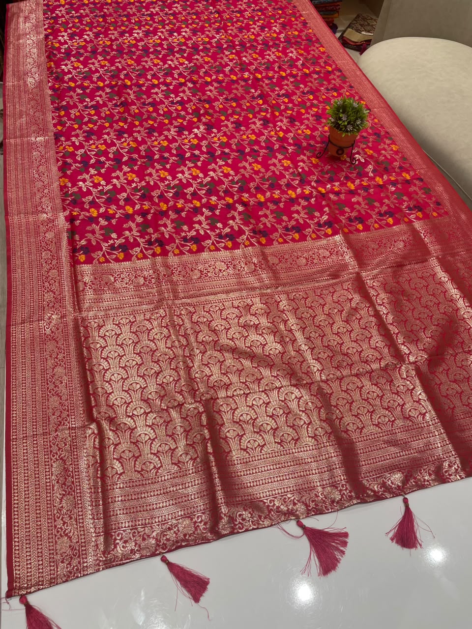 AJ-KALRAV SOFT SILK FABRIC SAREE WITH RICH PALLU DESIGN WITH MEENAKRI WORK WITH PIPING AND LATKAN WITH BLOUSE