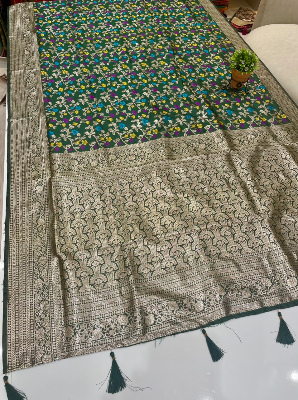 AJ-KALRAV SOFT SILK FABRIC SAREE WITH RICH PALLU DESIGN WITH MEENAKRI WORK WITH PIPING AND LATKAN WITH BLOUSE
